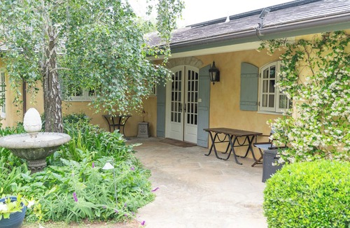 Goleta House | Terrific 4-bedroom Estate Retreat in quaint Goleta perfect for families