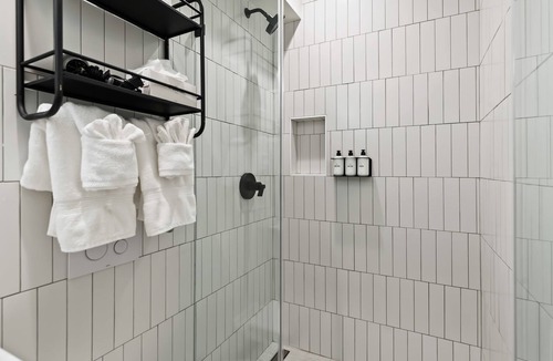Pacific Heights Apartment | The Addison by Kasa | Welcoming Queen Studio | San Francisco