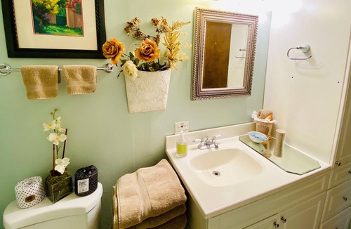 Fresno Apartment | The Garden House nestled in Fig Garden in NW Fresno, your gateway to Yosemite