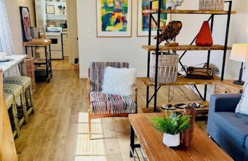 East Side Costa Mesa Apartment | The Get Away: Trendy Spot near Newport Beach