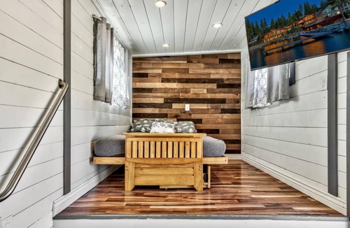 Walker Hotel | The Historic West Walker Motel