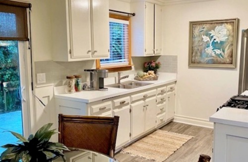 East Side Costa Mesa Condo | The Islander: Tropical 2-bed home in Vibrant Eastside Costa Mesa