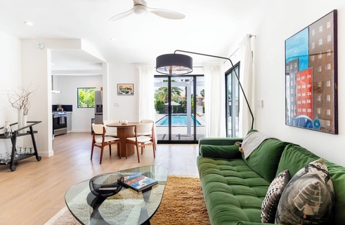 Little Tuscany House | The Knot is a charming Palm Springs property located conveniently in PS north