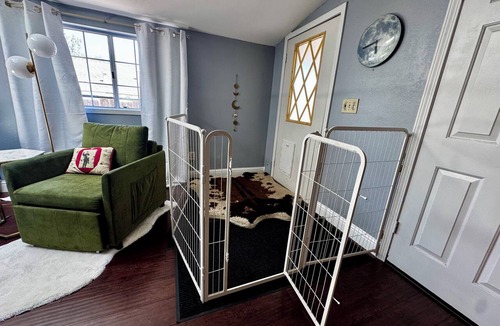 North Auburn House | The Reci Retreat: Pet-friendly 4-bedroom house in Auburn perfect for a getaway