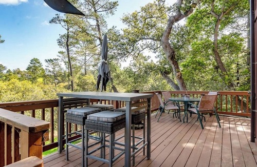 Marine Terrace House | The Silver Lady | Retro-Chic Retreat w/Huge Mountain-View Deck | Near Beach