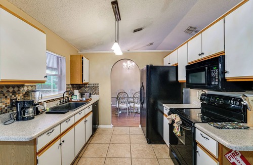 Sunridge Woods House | Themed Interior, Poolside Fun! Villa Near Disney