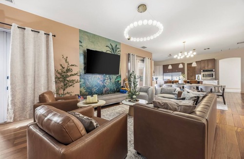 Palm Springs Villa | [TOP] 8BR Family Pool Villa | Nice View + Outdoors