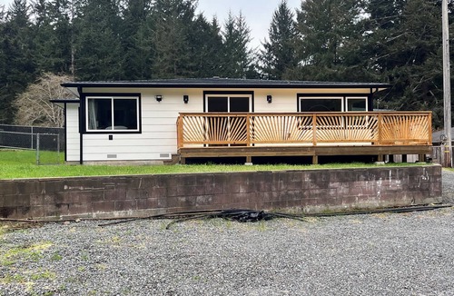 McKinleyville House | Tranquil 3-bedroom house in marvelous McKinleyville perfect for relaxing
