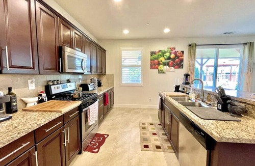 Downtown House | Tranquil Gardens Retreat | Mins to Thunder Valley