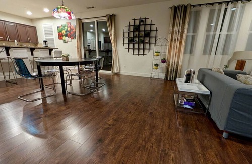 Downtown House | Tranquil Gardens Retreat | Mins to Thunder Valley