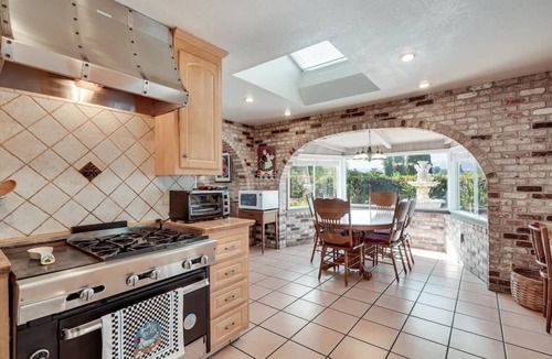 Geyserville House | Trentadue Winery Farmstay with Pool and Wine Tastings Included
