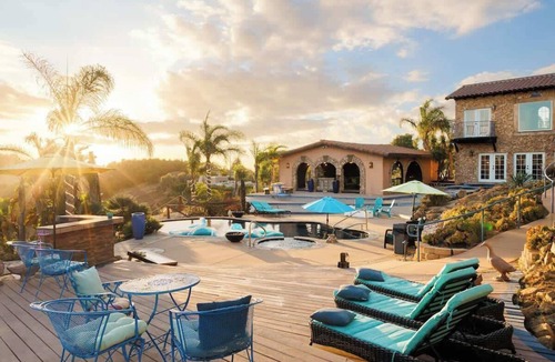 Fallbrook House | Tropical Resort 7 Bed 4 Acres