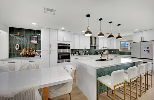 Enterprise House | Ultimate VEGAS home 5BR/4BA 3860sf- Pool & Casita