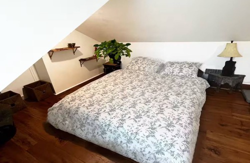 Atwater Village Apartment | Unit 2 The Lemon Atwater Village