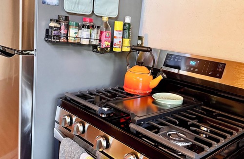 Chico Cottage | Updated Furnished Cottage With New BBQ, spa, and Pool - small pet considered