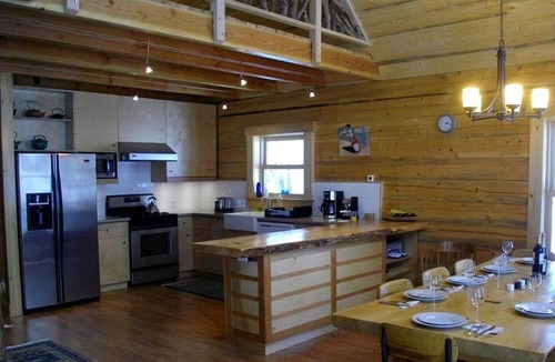 Serene Lakes Cabin | Updated Winter Getaway Great for Skiing in Soda Springs, California