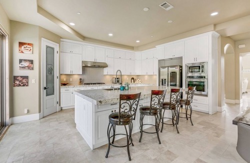 Garden Grove House | Upscale 4BR GardenGrove Retreat By Disneyland & The Beach