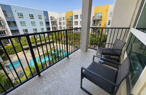 Lyon Street Apartment | Upscale Apartment 10 Min to Disneyland | Pool & Gym
