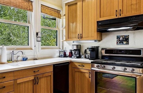 Berry Glenn Cabin | Upscale Farmhouse Cabin Encircled by Redwoods, Northern California
