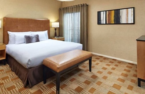 Beverly Grove Hotel | Upscale Urban Stay | Onsite Parking | 0.9 mi to The Grove