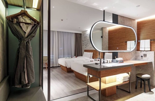 Yu Hua Tai Hotel | UrCove by Hyatt Nanjing South Railway Station