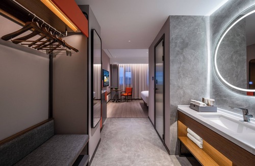 Shuangqiao Hotel | UrCove By Hyatt Yangzhou Dongguan Street