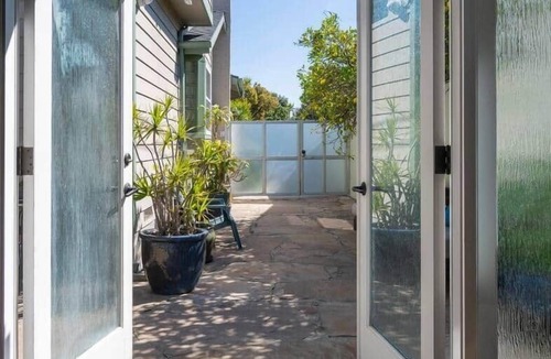 Venice Apartment | Venice Beach Cottage Retreat - Private & Peaceful