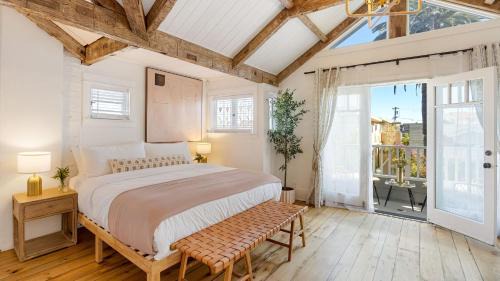 Venice House | Venice Veranda by AvantStay