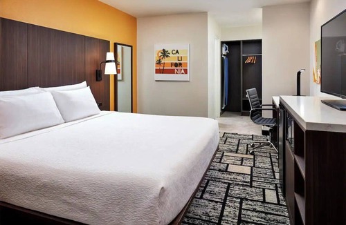 Orange Hotel | Vibrant Orange Stay w/Pool & Breakfast | Anaheim GardenWalk — 3.5 miles