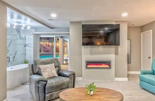 Las Vegas Villa | Villa Ellington, Exclusive 11BR Estate with Private Pool