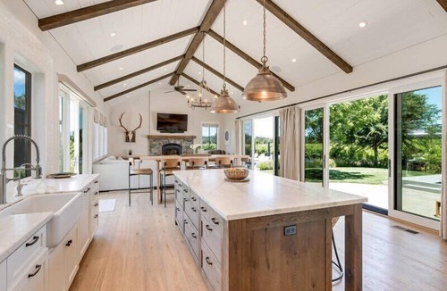 Healdsburg House | Vineyard Daydream - Villa with Wine Tastings Included