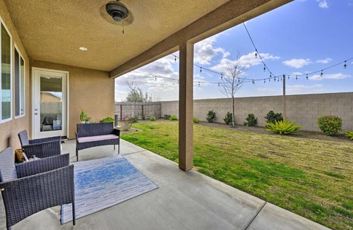 Visalia House | Visalia Home w/Yard: 4 Mi to Downtown!