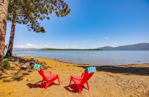 Prattville House | Walk to Lake Almanor: Prattville Cabin w/2 Decks!