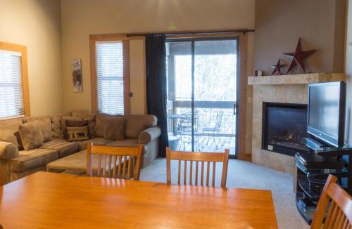 Truckee Apartment | Walk to the Village - Spacious Northstar Condo
