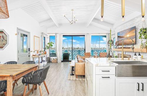 Balboa Island House | Waterfront 6Br Retreat With Bay Views By Beachview Rentals