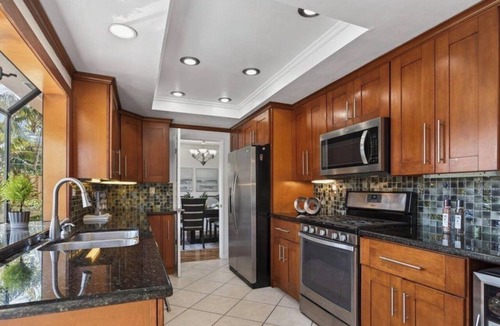 Camarillo House | Welcoming 6-bedroom Sparkling Pool & Spa house in Camarillo perfect for families