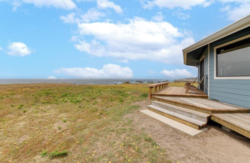 Caspar House | Whale Watch + Stargaze: Luxe Oceanfront Escape!