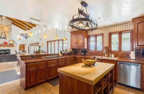 Fallbrook House | Wine in Doubt, Catch a Red I - Active Winery Home