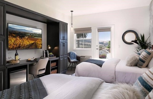 Orcutt Hotel | Wine Stone Inn