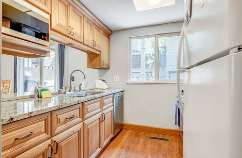Lake Forest Condo | Wonderful year-round escape near skiing & lake with pool, hot tub, & deck