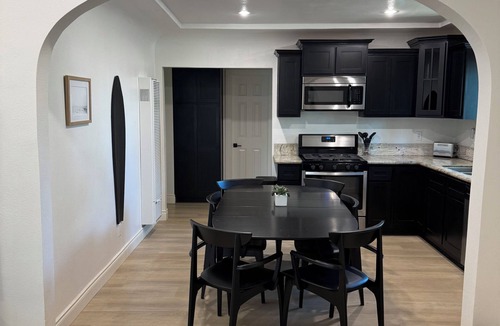 South Wrigley House | Wrigley Spanish Bungalow 3 Bed 5 Min Downtown