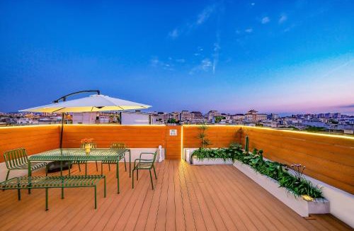 Muslim Quarter Hostel | Xi'an Sky Garden Rooftop Social Hostel - Steps from Bell Tower & Food St - 24H Front Desk - EnglishFriendly