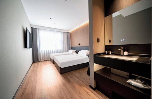 Chaoyang Hotel | xihe Langyue Hotel