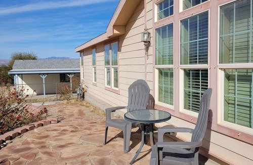 Holiday Shores House | Your Desert Retreat.pets welcomed. Long-term renter discounts available.