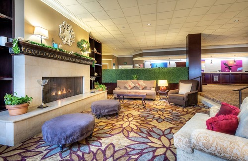 Anaheim Resort Apartment | Your Disneyland Escape: Tower View Oasis | Outdoor Pool