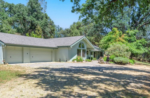 Oakhurst House | Your Green Gable