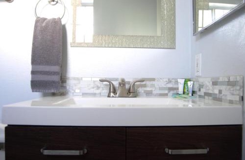 Black Mountain House | Your Henderson Private Retreat with a Full Kitchen