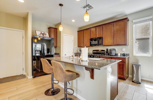 Enterprise House | Your Home For Now! 12 Mi to Las Vegas Strip