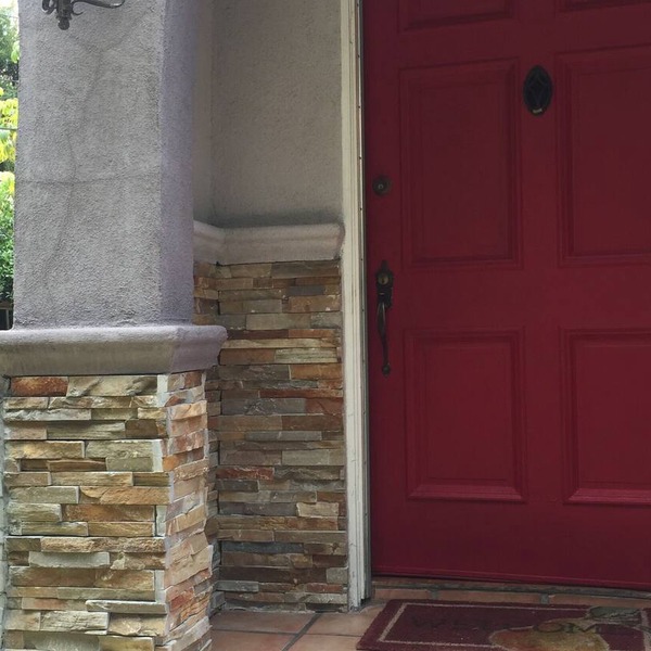 LOCATION! LOCATION! House near Hollywood Walk of Fame & tourist attractions!