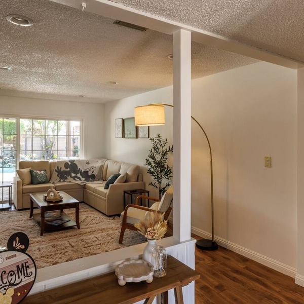 Relax, Unpack, Stay Awhile l 4BR Pool Home